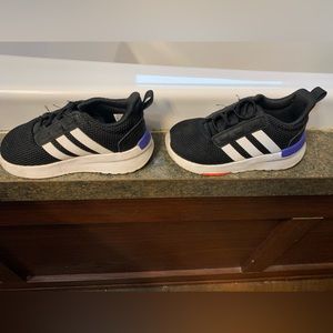 Toddler adidas 6c